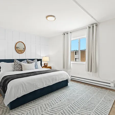 Stylish 1Br Upper Flat In The Heart Of Royal Oak Appartement